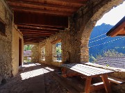 06 Bel porticato panoramico sulla Valtorta